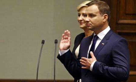 Nuevo presidente de Polonia reclama aumento de la presencia de la OTAN